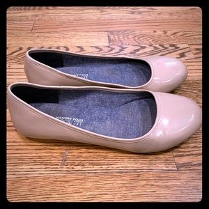 Dr. Scholl’s Nude Patent Flats